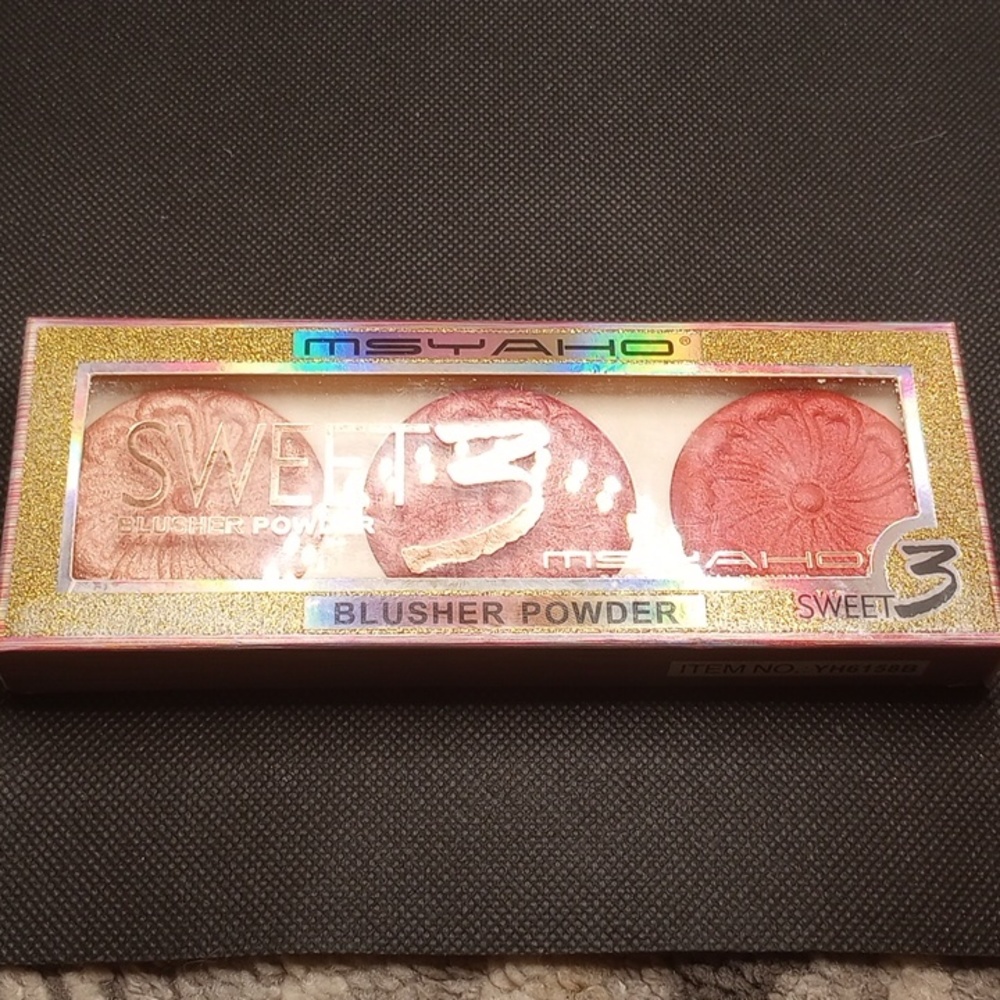 Sweet 3 blush powder